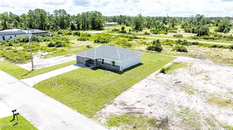 726 Manuel St E, Lehigh Acres, FL 33974 photo 24