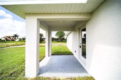 726 Manuel St E, Lehigh Acres, FL 33974 photo 21