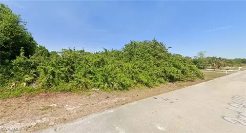 5228 3rd St W, Lehigh Acres, FL 33971
