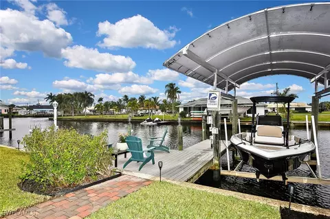 461 Stipe St, North Fort Myers, FL 33903