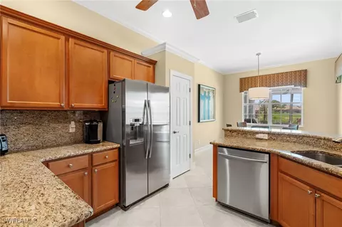 20019 Seadale Ct, Estero, FL 33928 photo 9