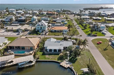 3668 Emerald Ave, Saint James City, FL 33956