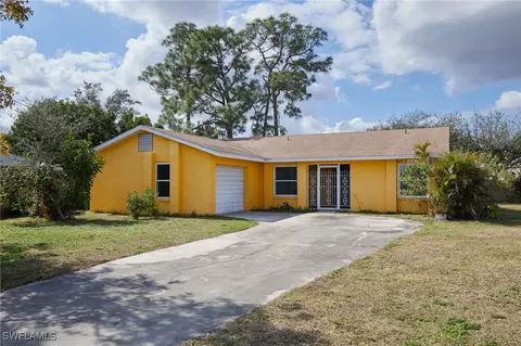 652 NE 15th Ct, Cape Coral, FL 33909