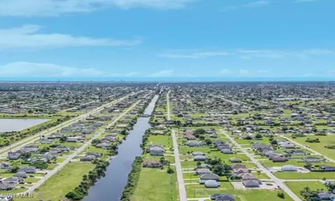 428 NW 9th St, Cape Coral, FL 33993