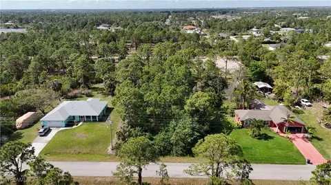 815 Dixie Ave, Lehigh Acres, FL 33972