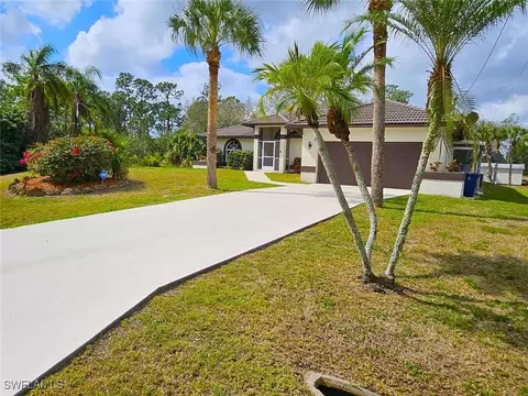 401 Truman Ave, Lehigh Acres, FL 33972