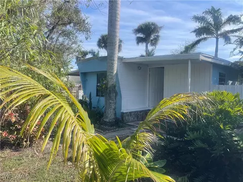 327 Ellis St, North Fort Myers, FL 33903