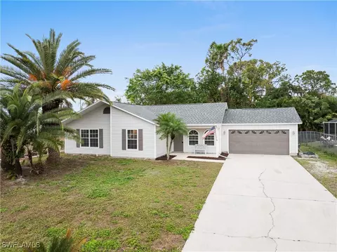 17220 Plantation Dr, Fort Myers, FL 33967