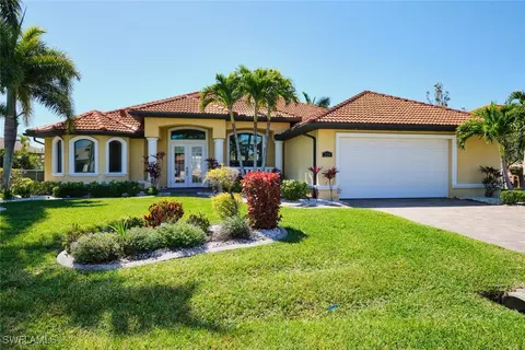 310 SE 30th Ter, Cape Coral, FL 33904