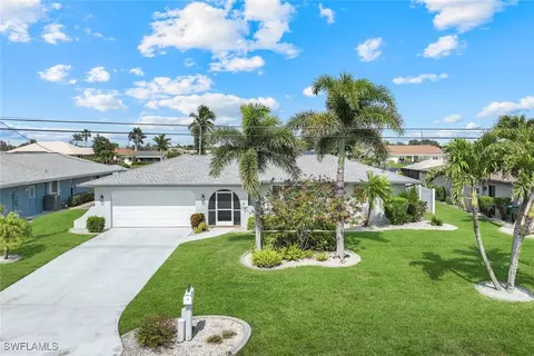 1221 SE 32nd Ter, Cape Coral, FL 33904