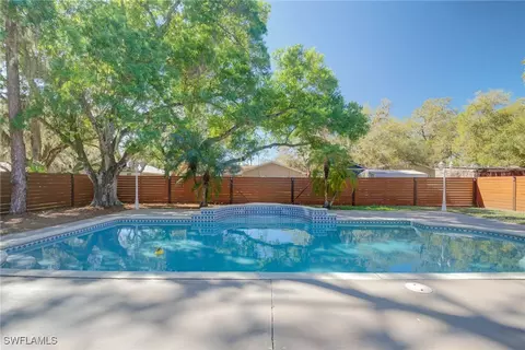 450 Grant St, Labelle, FL 33935