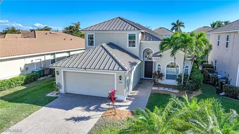 2463 Blackburn Cir, Cape Coral, FL 33991