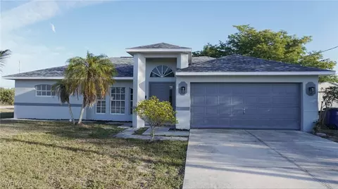 205 Mossrosse St, Fort Myers, FL 33913
