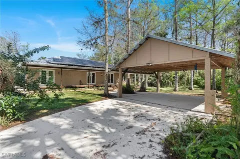 525 Jung Blvd W, Naples, FL 34120