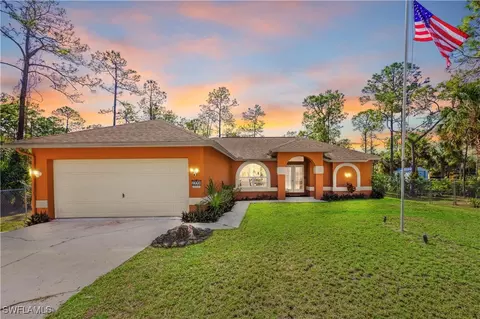 2740 6th Ave SE, Naples, FL 34117