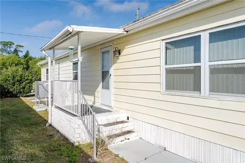 9 Cannes Dr, Naples, FL 34112 photo 3