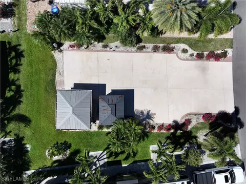 10014 Parkwood Dr, Fort Myers, FL 33905