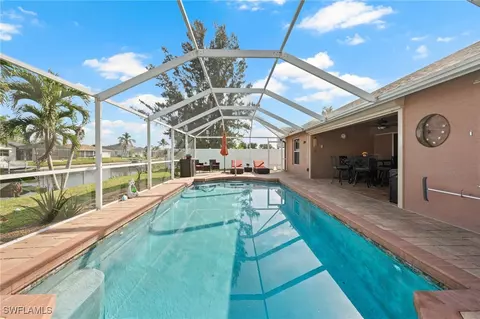 313 SE 21st Ln, Cape Coral, FL 33990