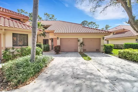 142 Bennington Dr #8, Naples, FL 34104