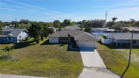 3827 SE 4th Ave, Cape Coral, FL 33904