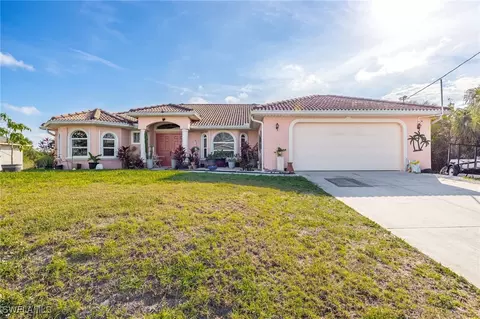 313 Lancelot Ave, Lehigh Acres, FL 33974