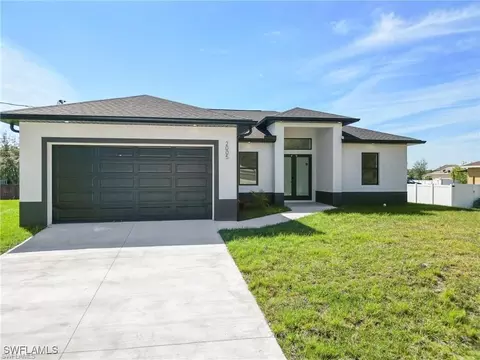 855 Frederick Reid St E, Lehigh Acres, FL 33974