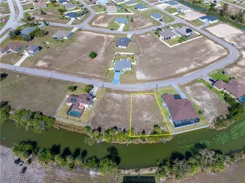 2028 NE 34th Ln, Cape Coral, FL 33909