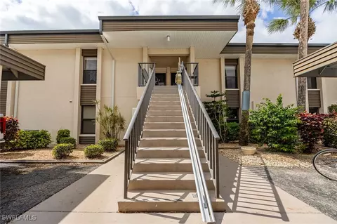 5865 Trailwinds Dr #621, Fort Myers, FL 33907