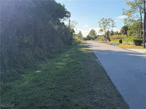 4030 26th Ave SE, Naples, FL 34117
