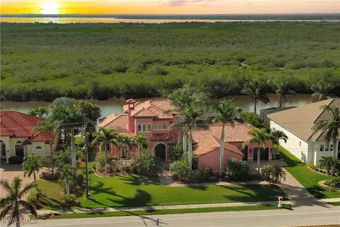 3520 Surfside Blvd, Cape Coral, FL 33914