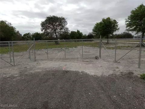 200 Bald Cypress Ave, Clewiston, FL 33440