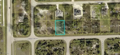537 Manhattan St E, Lehigh Acres, FL 33974