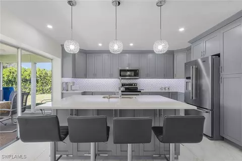 5581 Amoroso Dr, Fort Myers, FL 33919