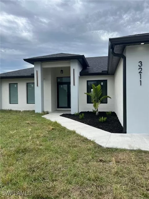 3211 15th St W, Lehigh Acres, FL 33971