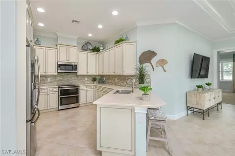 8873 Yucatan Ct, Naples, FL 34112 photo 12