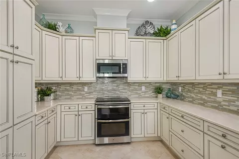 8873 Yucatan Ct, Naples, FL 34112 photo 10