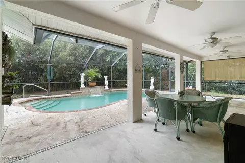 218 Pinehurst Cir, Naples, FL 34113 photo 2