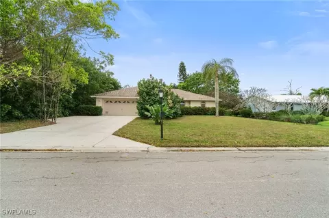 218 Pinehurst Cir, Naples, FL 34113 photo 6