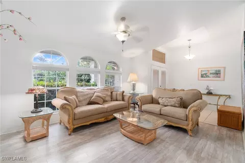 218 Pinehurst Cir, Naples, FL 34113 photo 11