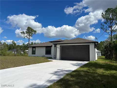 2102 Robert Ave, Alva, FL 33920