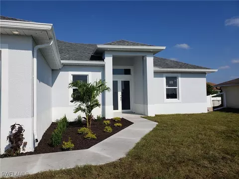 2712 10th St SW, Lehigh Acres, FL 33976