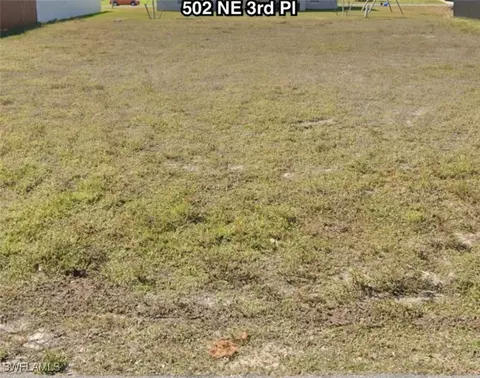502 NE 3rd Pl, Cape Coral, FL 33909