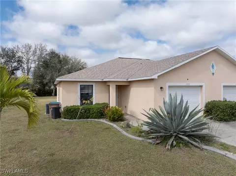 3320 SW 7th Pl, Cape Coral, FL 33914
