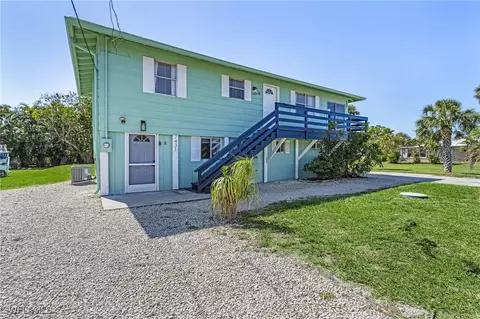 7431 Barrancas Ave, Bokeelia, FL 33922