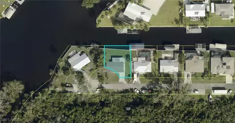 8201 Cleaves Rd, North Fort Myers, FL 33903