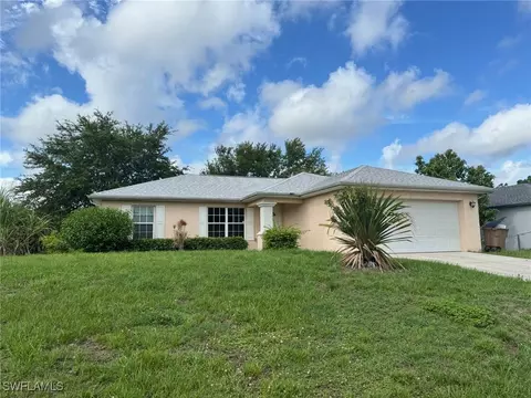 5211 3rd St W, Lehigh Acres, FL 33971