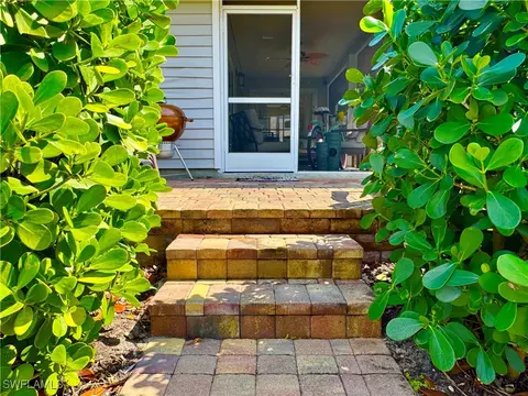 6074 Timberwood Cir #319, Fort Myers, FL 33908