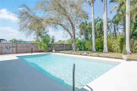 189 Mentor Dr, Naples, FL 34110 photo 18