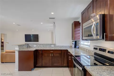 189 Mentor Dr, Naples, FL 34110 photo 7