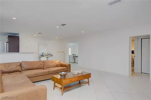 189 Mentor Dr, Naples, FL 34110 photo 6